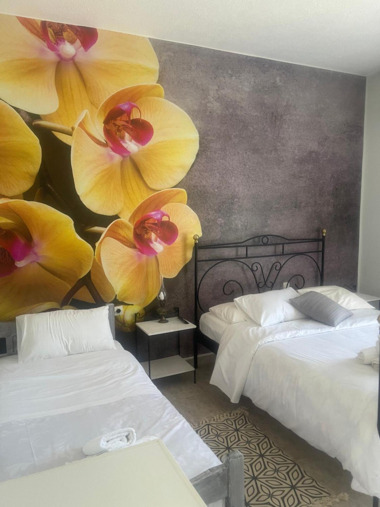 Bed and Breakfast Lithos By The Sea Néon Oítilon Exterior foto